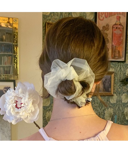 Ivory Tulle Wide Scrunchie